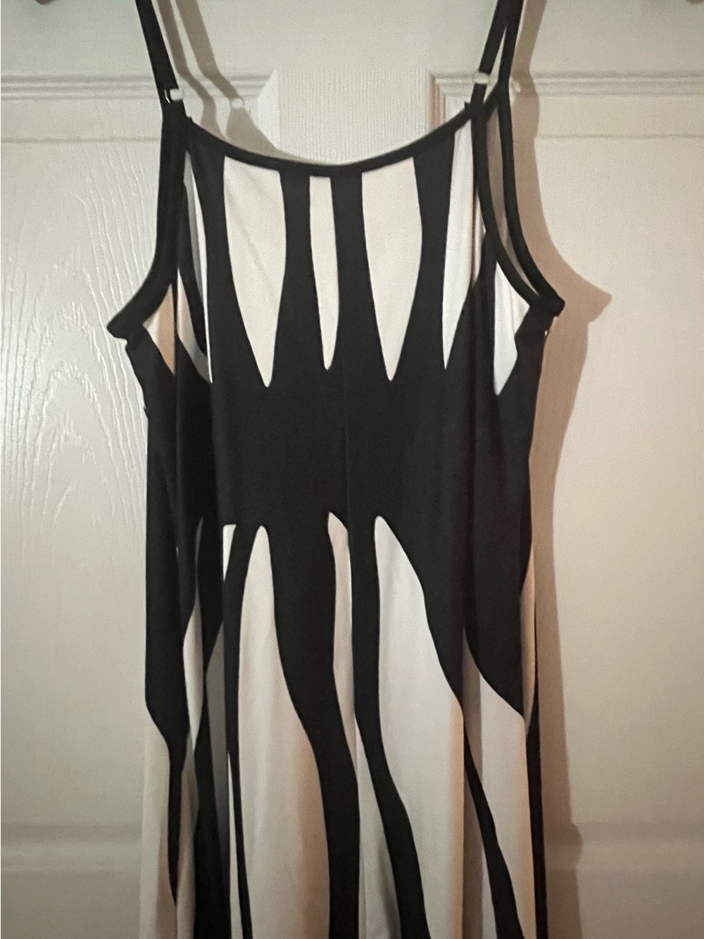 Black & White Patterned Sleeveless Dress